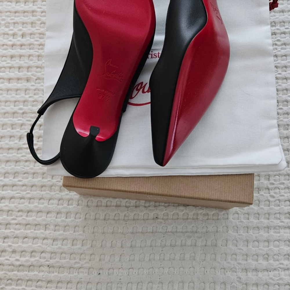 Step into luxury with these stunning new Christian Louboutin black heels! - Picture 4 of 5
